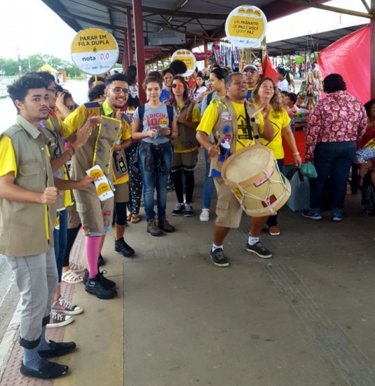 Ação educativa alegra passageiros no Terminal da Zona Oeste - SMTT Aracaju